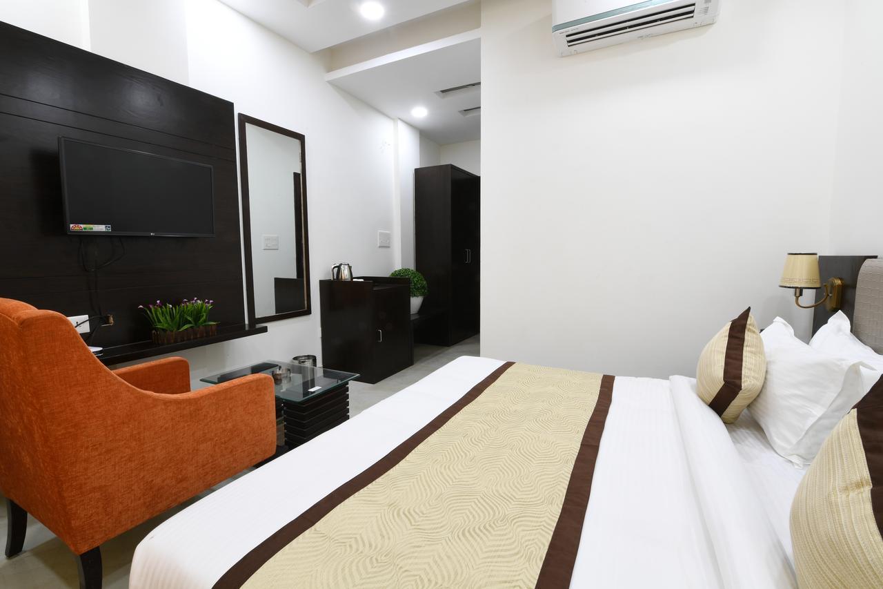 Madhav Muskan Residency Матхура Экстерьер фото