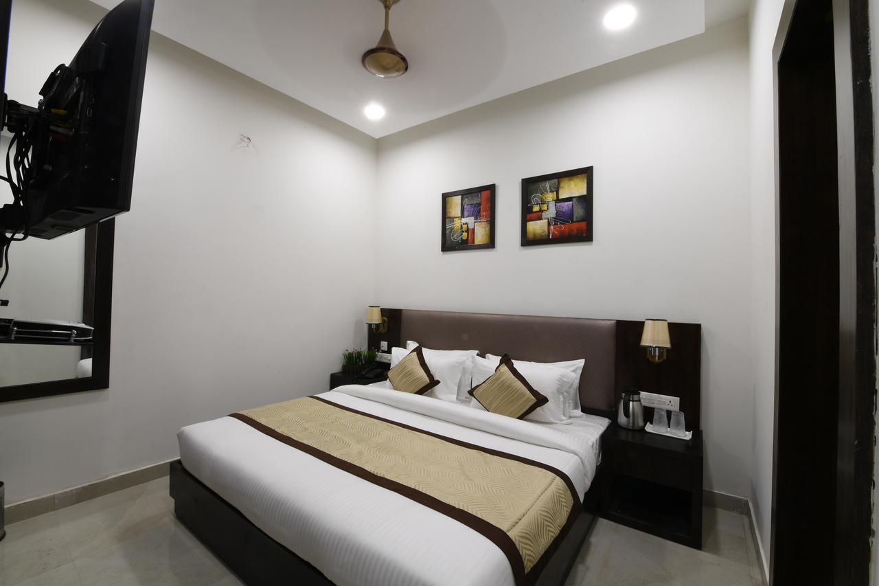 Madhav Muskan Residency Матхура Экстерьер фото
