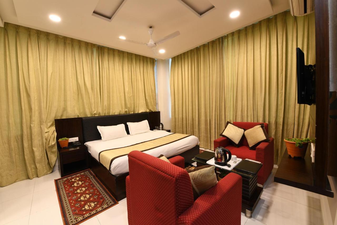 Madhav Muskan Residency Матхура Экстерьер фото